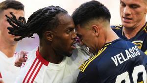 Renato Snchez y Alan Velasco se sacaron chispas en el Benfica-Boca