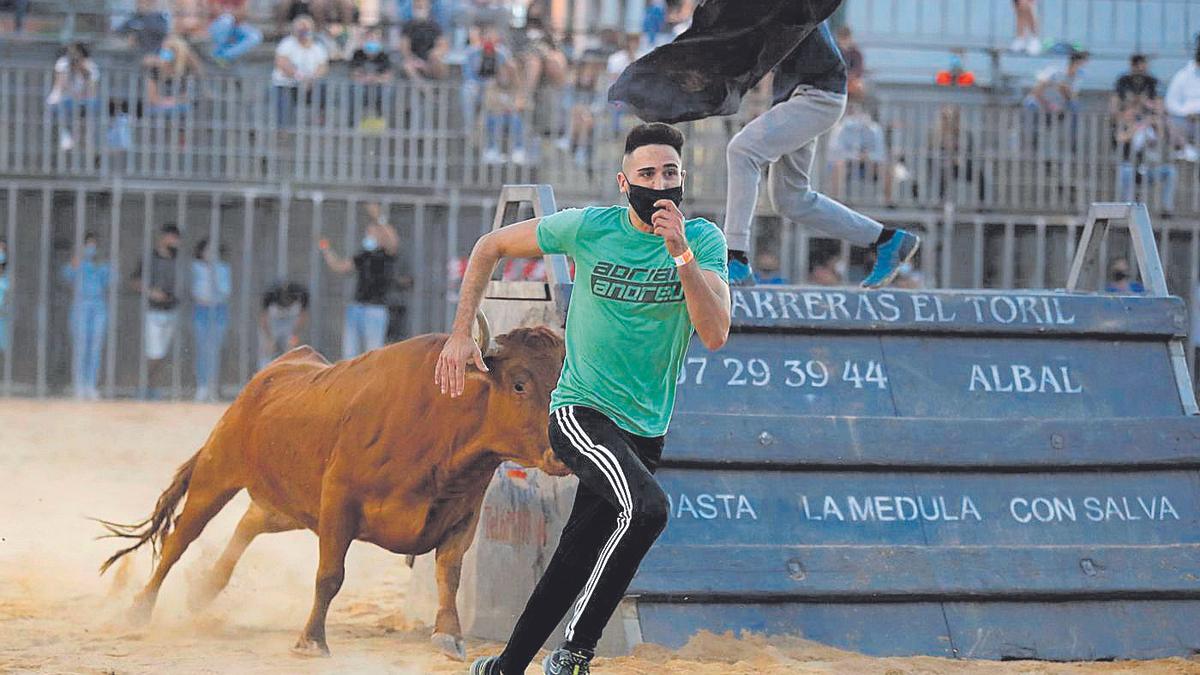 Vila-real ya ha organizado festejos taurinos en pandemia, en plaza portátil, con control de aforos y sin positivos.