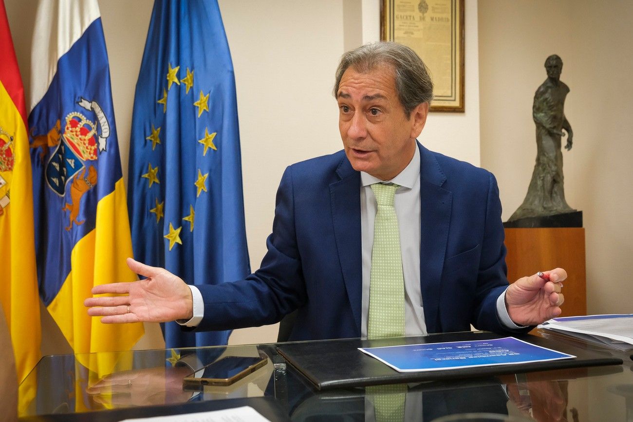 Luis Padrón por el congreso de Cámaras de Comercio