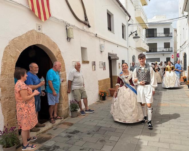 Las maravillas de la Penya l'Escaldà de Xàbia y el pasacalle (imágenes)