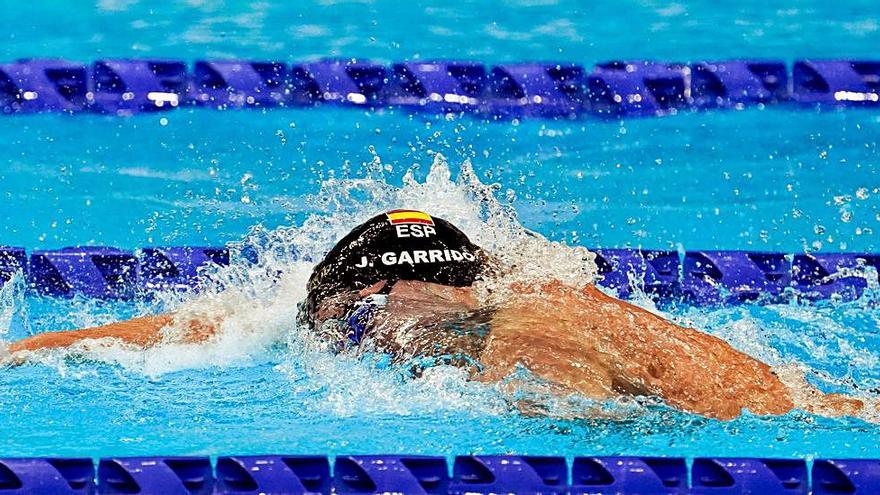 El nadador coruñés Jacobo Garrido, durante su participación en la final de 4 x 100 estilos relevo combinado masculino, su última prueba en la cita paralímpica de Tokio. |  // EFE