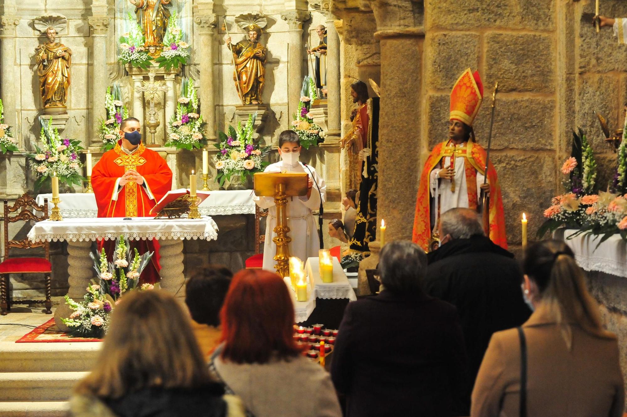 Arousa rinde culto al abogado de los males de la garganta