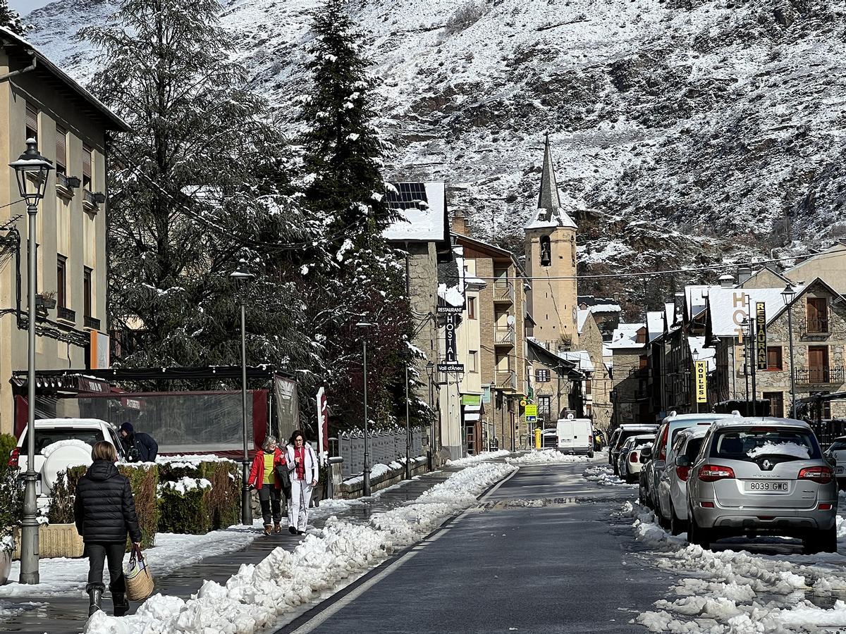 Esterri dÀneu, en el Pallars Sobirà, cubierto por la nieve