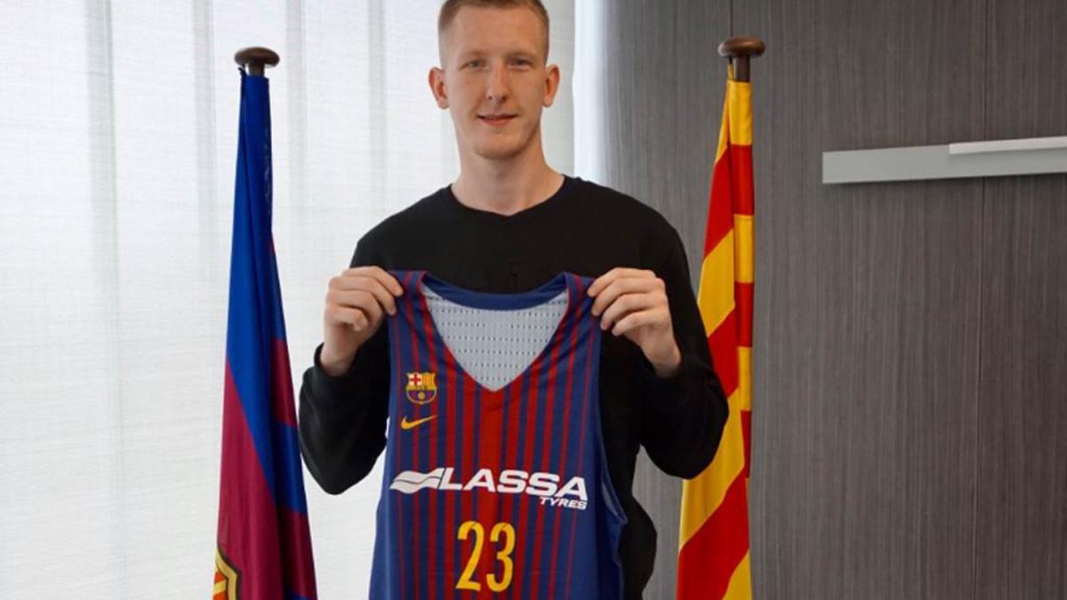Rolands Smits ya es jugador del FC Barcelona