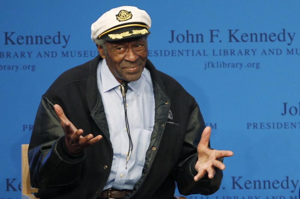 Chuck Berry gestures to the audience at the 2012 ...