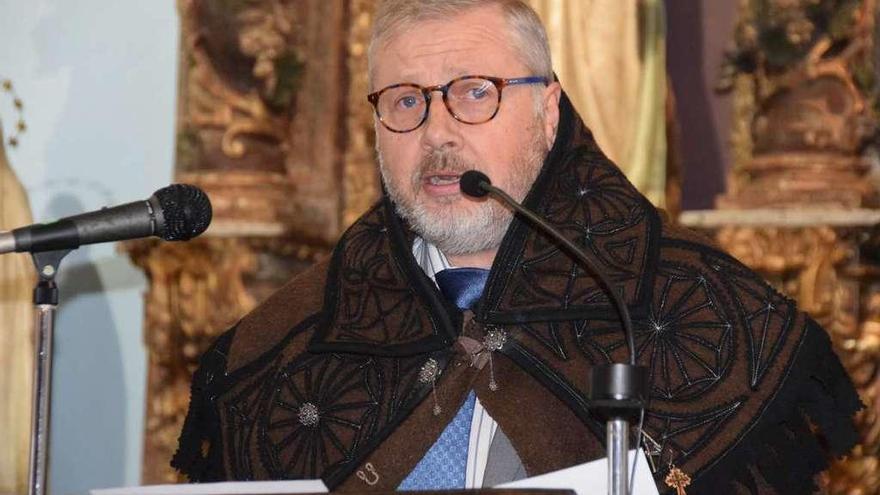 Luis Jaramillo pronuncia el pregón de la Semana Santa de Bercianos de Aliste en la iglesia de San Mamés.