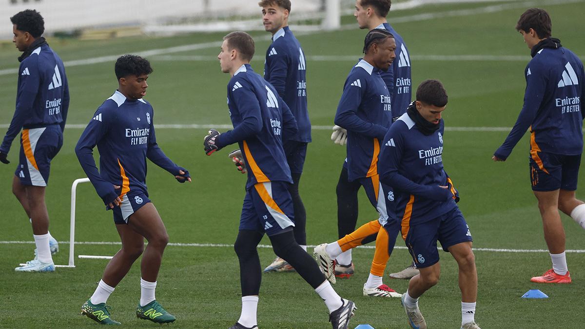 El último entrenamiento del Real Madrid antes del viaje a Catar