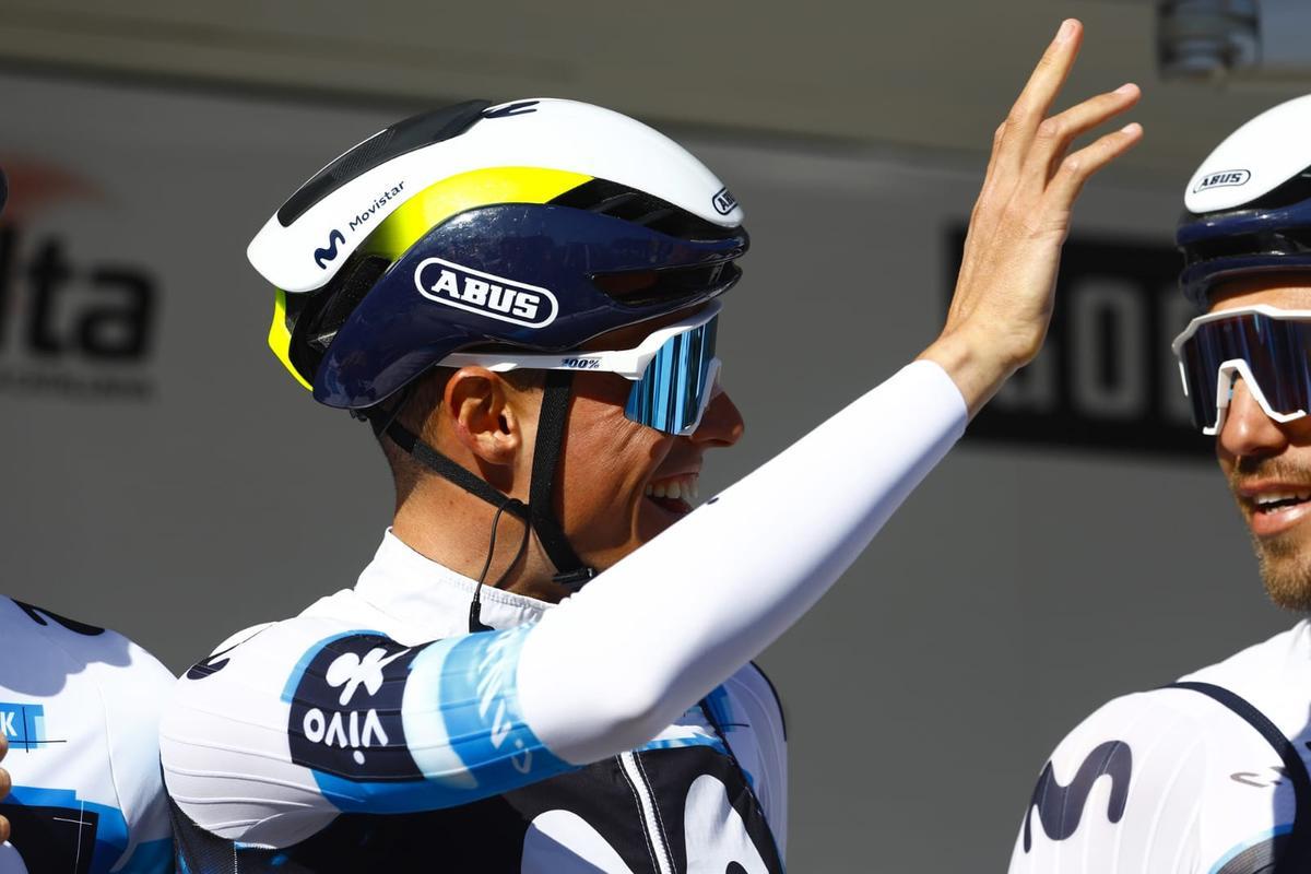 Enric Mas, en el podio final de la Volta, donde acabó tercero.