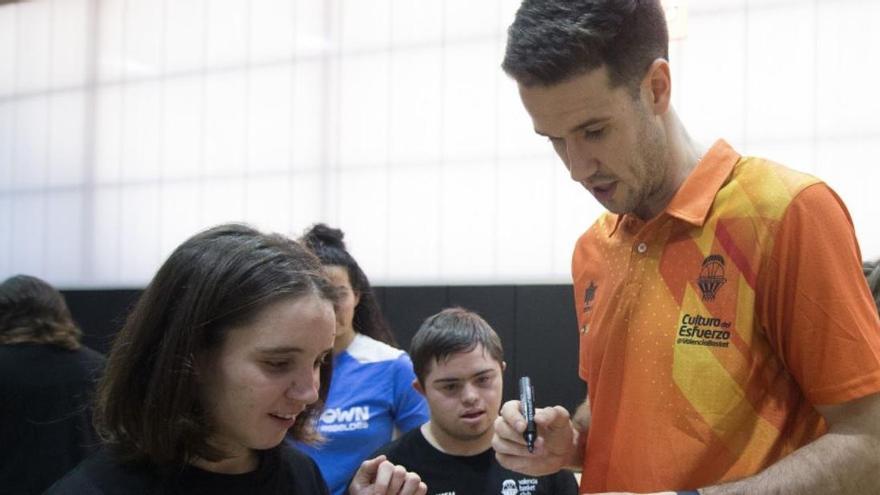 El 12 &#039;One Team&#039; de Valencia Basket por la inclusión y el bienestar social