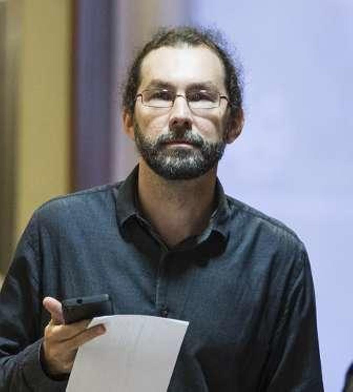 La oposición recela del cambio en el Ejecutivo y dice que el Presidente "se atrinchera"