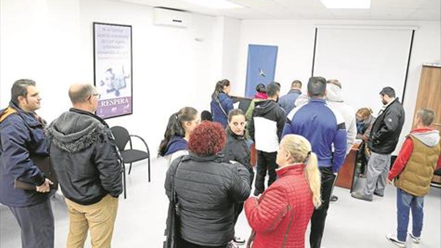 Las 123 plazas del Plan de Empleo Social en Badajoz reciben unas 2.100 solicitudes