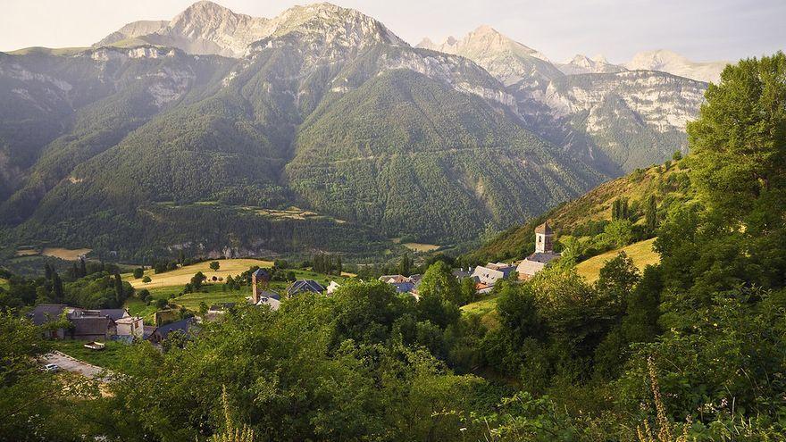Muere un montañero en el Pirineo tras precipitarse 300 metros en el pico de Culfreda