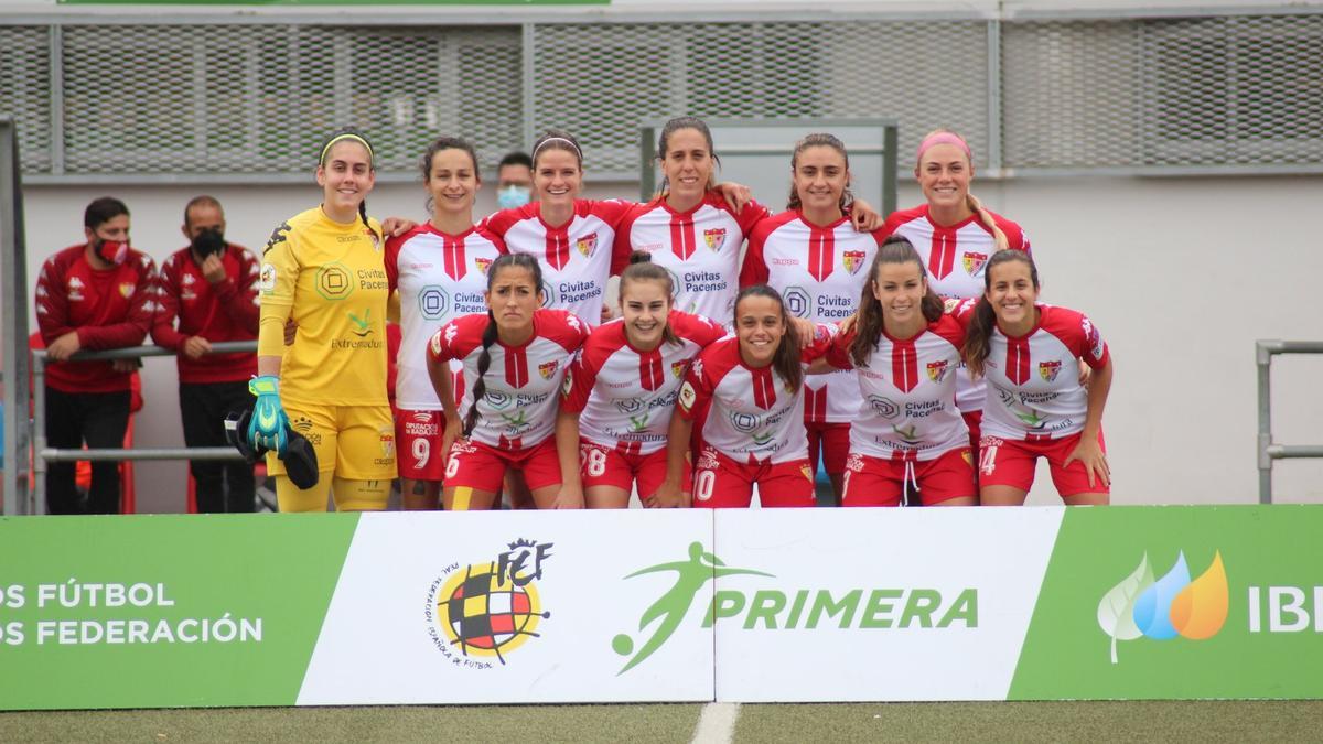 Equipo inicial del Civitas Santa Teresa, este domingo.