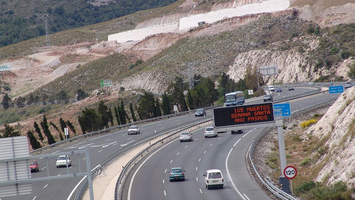 Este conductor temerario recorre 30 kilómetros en sentido contrario de la AP-7