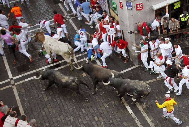 Fotogalería del sexto encierro de San Fermín