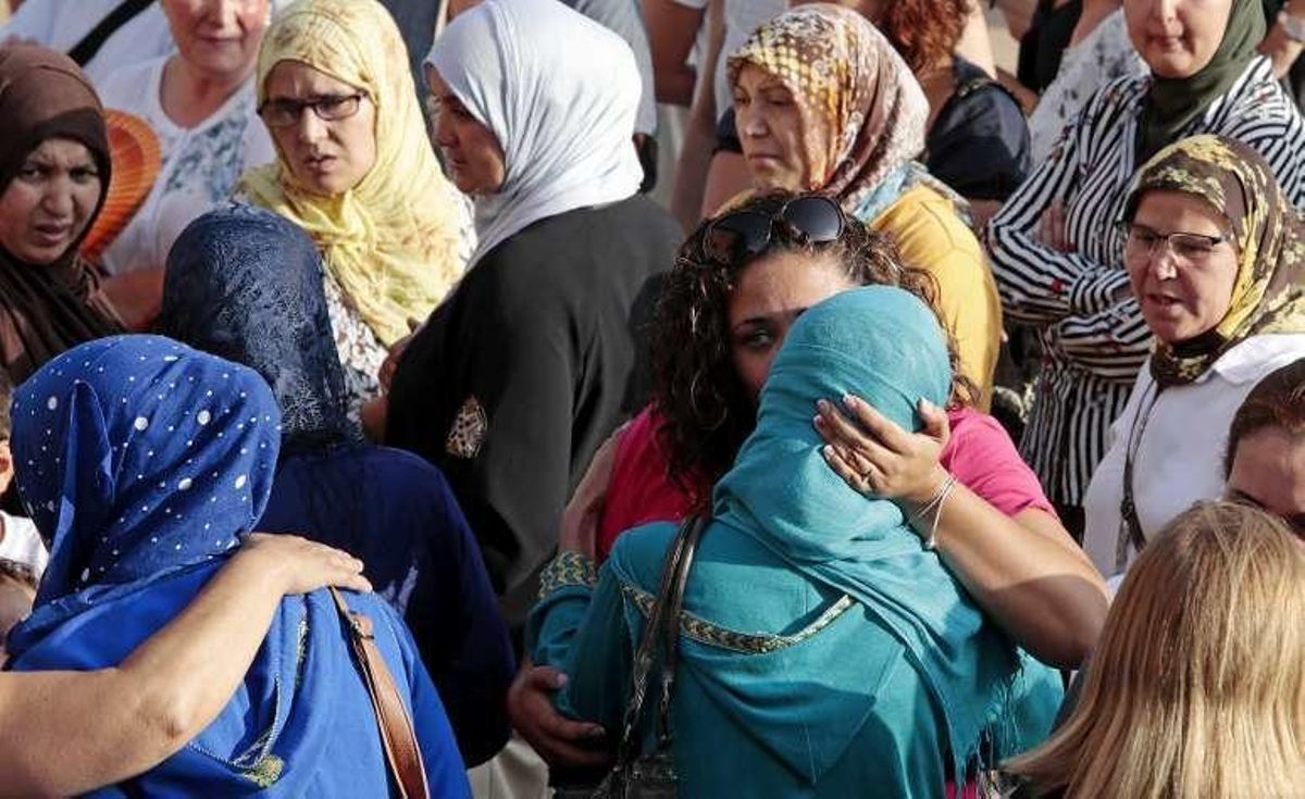 Medio millón de personas llenan el centro de Barcelona con su clamor antiterrorista