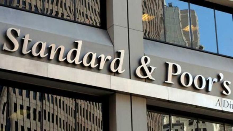 S & P rebaja la calificación de deuda en Italia