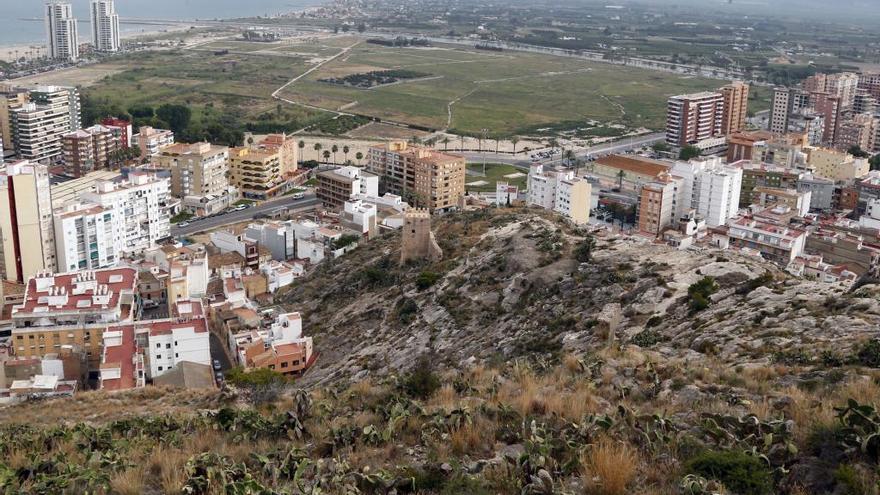 Vista aérea de Cullera, una de las ciudades costeras con el precio de la vivienda más caro de la provincia de València.