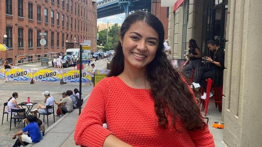 De México a A Coruña por un autógrafo para su madre: "Solo vine por esto"