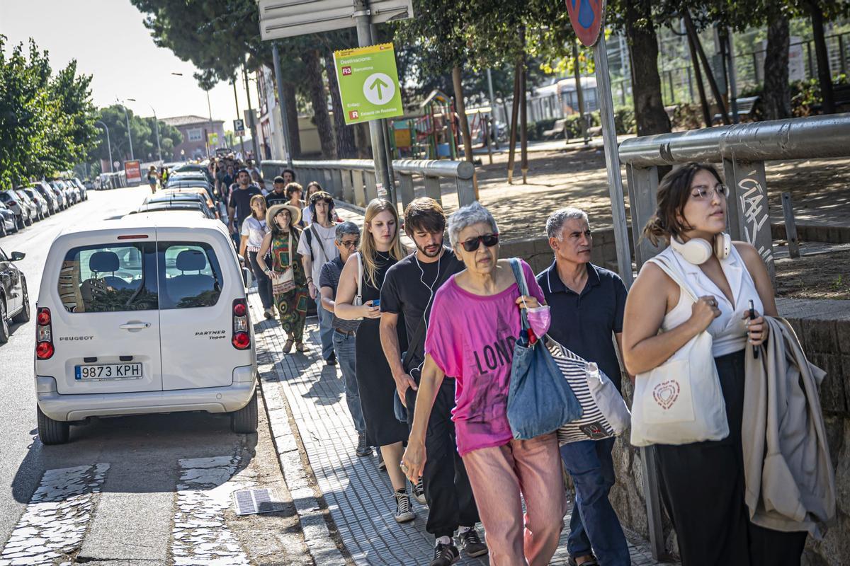 La R3, sin servicio entre Parets y La Garriga por obras de mejora.  La estación de Mollet Santa Rosa afectada por el corte.