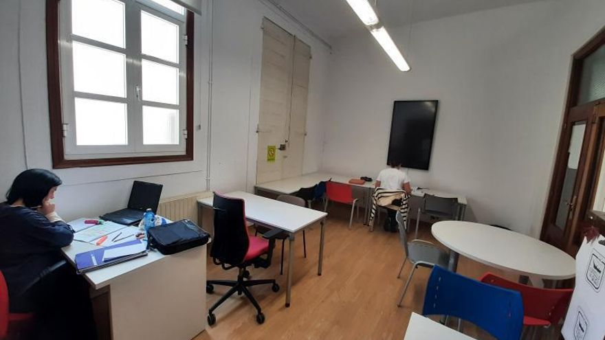 El aula de estudio en la planta baja del Concello de Bueu. | // FDV