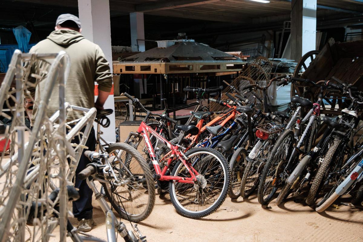 Todas las imágenes del proyecto de Alba Pau y sus bicicletas que llegarán a África.