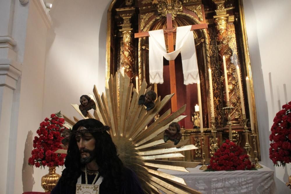 Besapié magno organizado por las cofradías de Málaga.