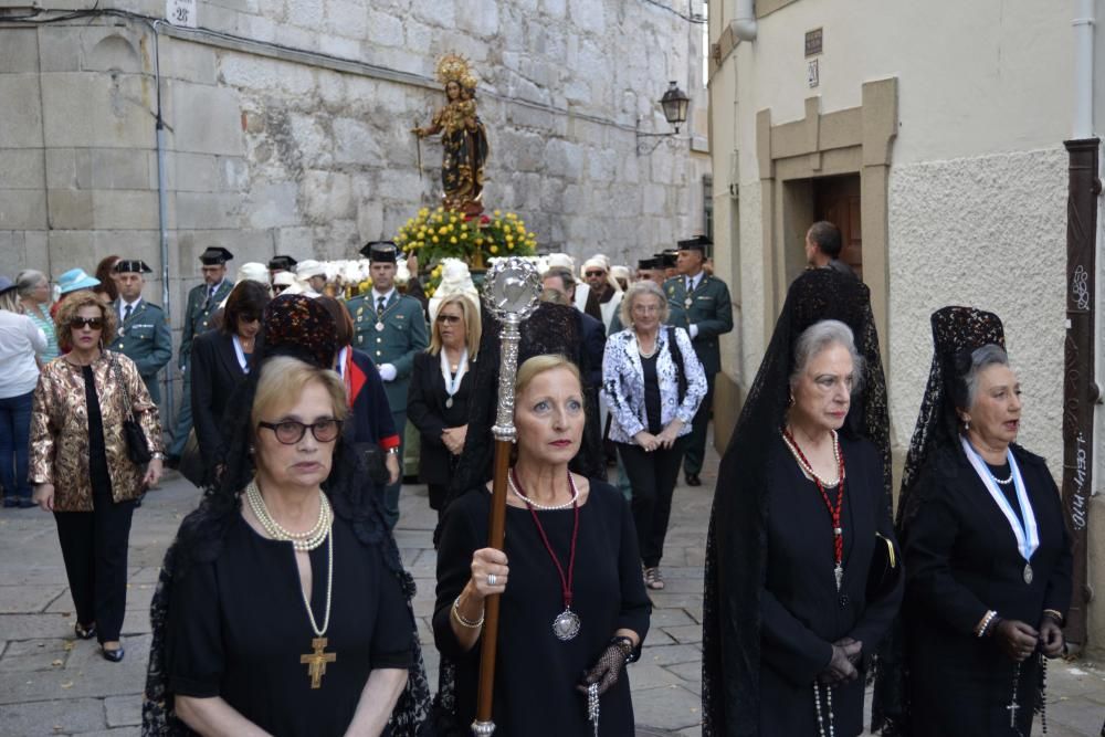 La procesión de la Virgen del Rosario