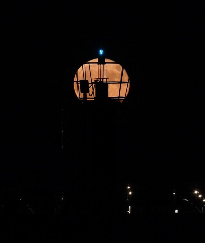 Así se ha visto la superluna azul de agosto desde Mallorca