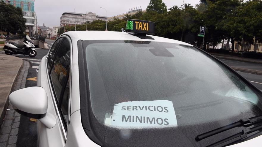Taxistas de A Coruña van a Madrid para apoyar la huelga