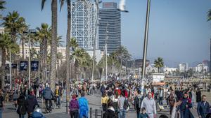 Catalunya arrenca la segona fase de la Setmana Santa sense pluja i amb pujada de les temperatures