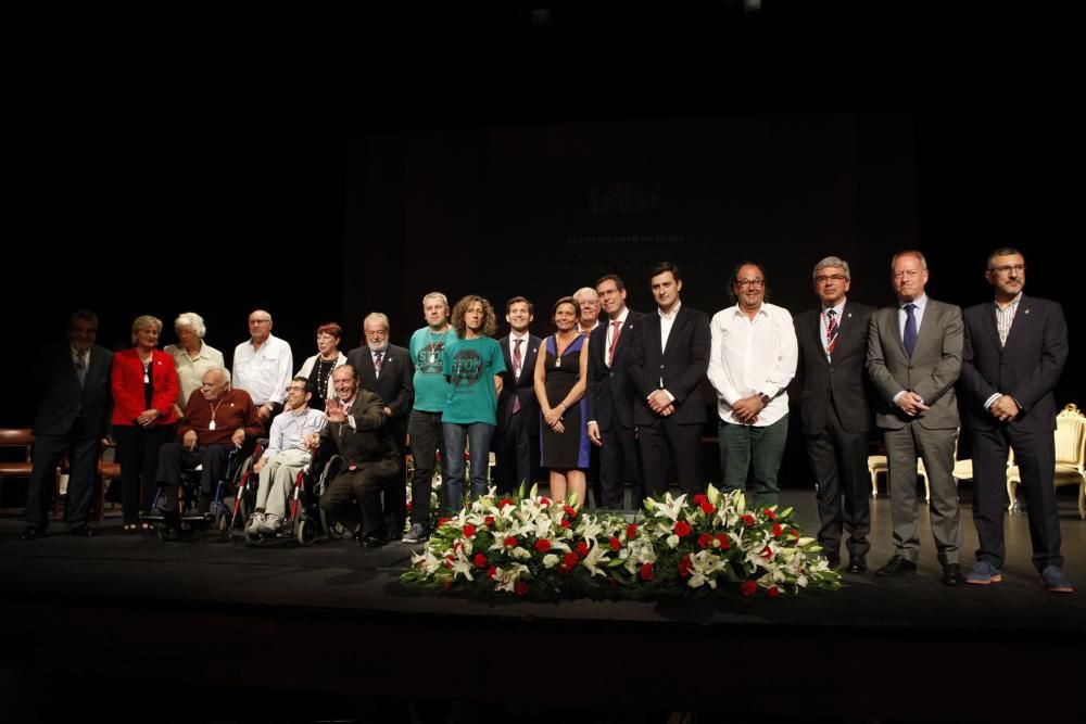 Entrega de las distinciones del Ayuntamiento de Gijón