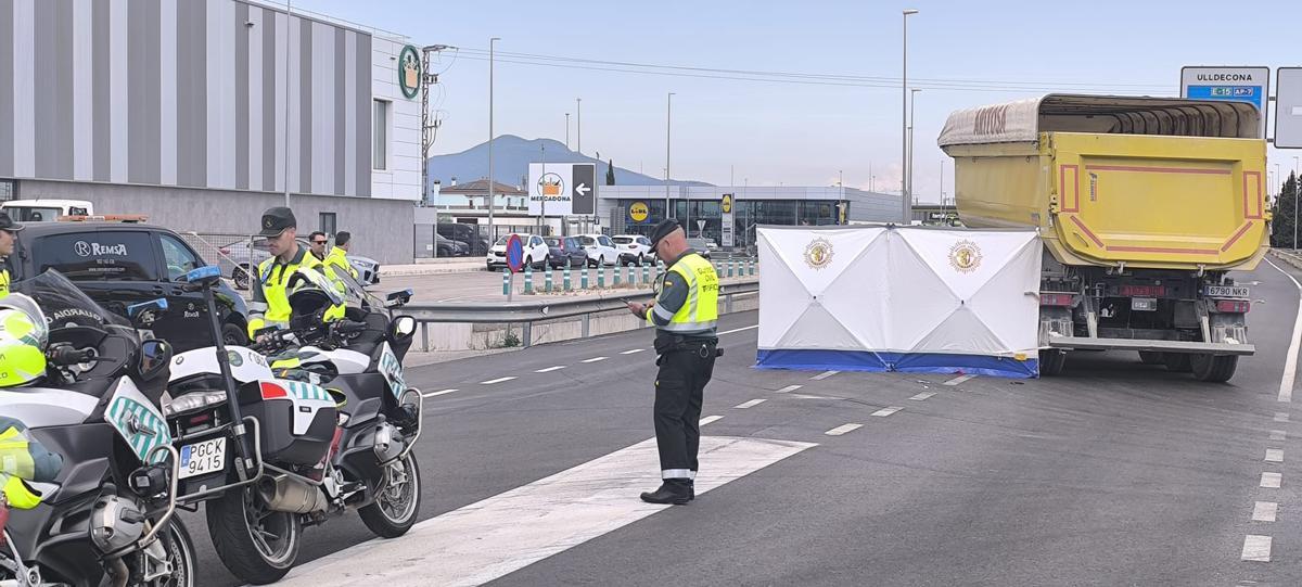 Muere una ciclista en un accidente con un camión en Vinaròs