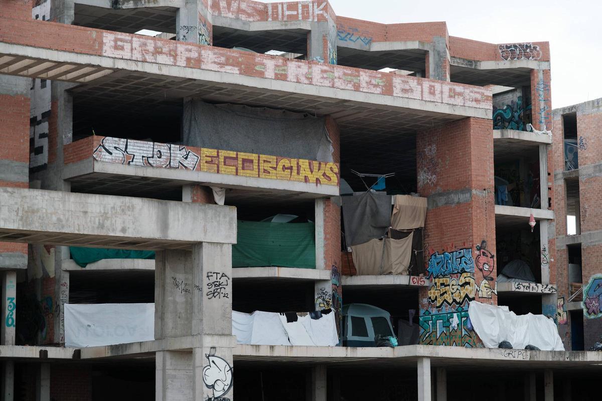 Chabolismo en Ibiza: Imagenes del desalojo de Sa Joveria Chabolismo en Ibiza: Imagenes del desalojo de Sa Joveria