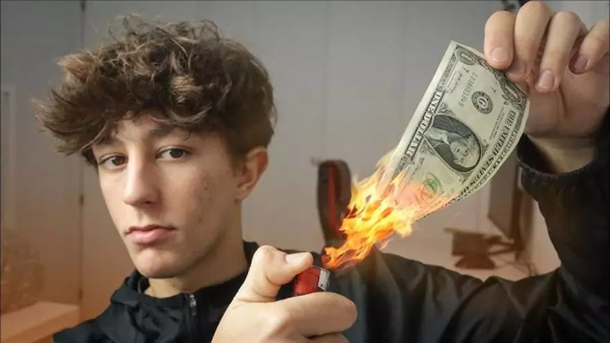 Toni Santos, emprendedor de 19 años: "He pagado casi 180.000 euros de impuestos y siento que me están robando. No ha ido ni a hospitales ni a educación"