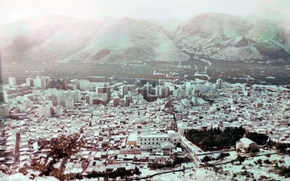 Tavernes de la Valldigna en febrero de 1983.