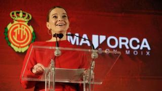 La presidenta del Govern balear estará en el palco de Anoeta animando al Mallorca