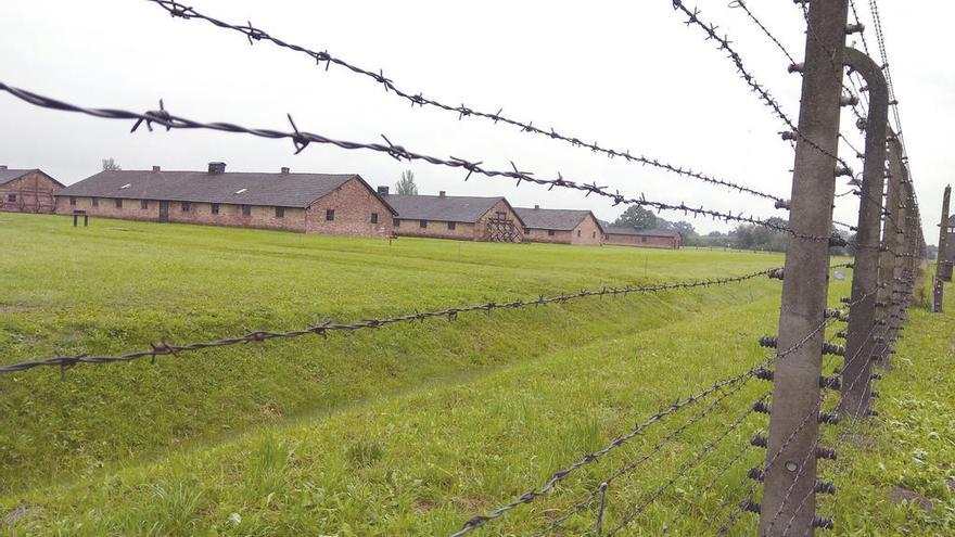 Barracones del campo de concentración de Austchwithz-Birkenau. // J. Mazaira