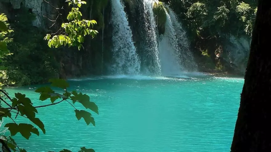 ¡Huye del calor! Descubre esta piscina natural de aguas heladas en el interior de Alicante