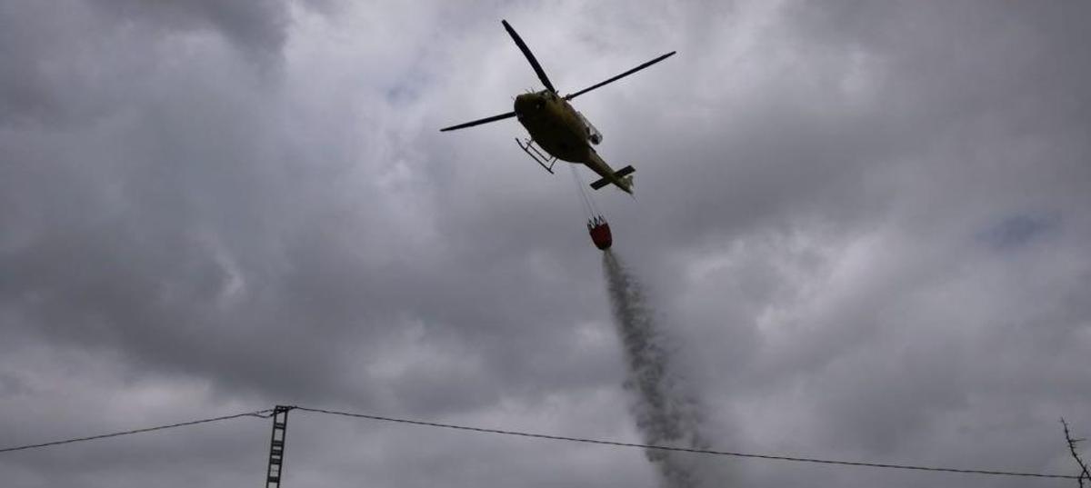 Un incendio calcina 1,5 hectáreas de cultivos abandonados en Benissa