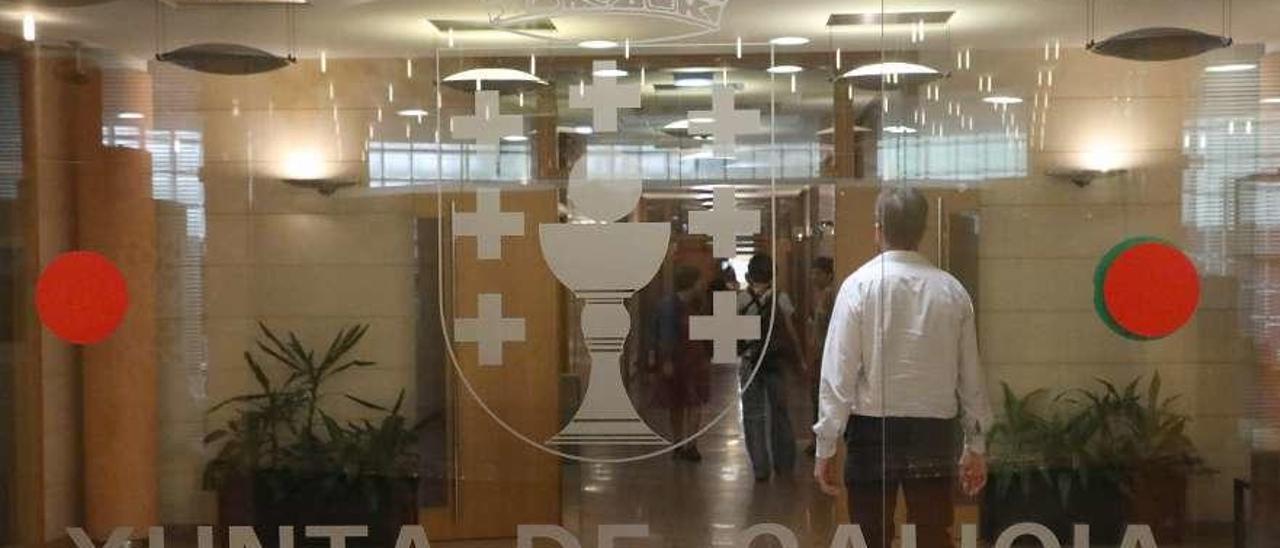 La Xunta ya nota el bloqueo de fondos: los gastos crecen un 5%, pero los ingresos, un 3%