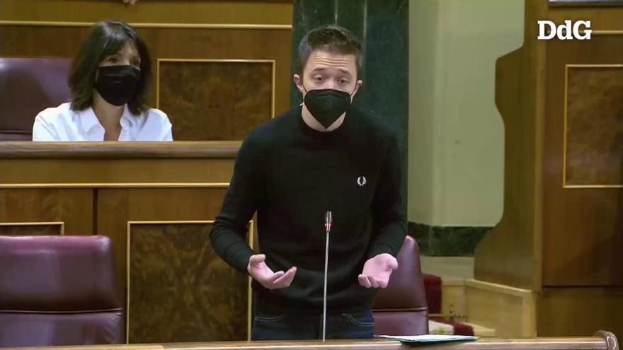 Criden «Ves-te'n al metge» a Errejón mentre preguntava sobre salut mental al Congrés