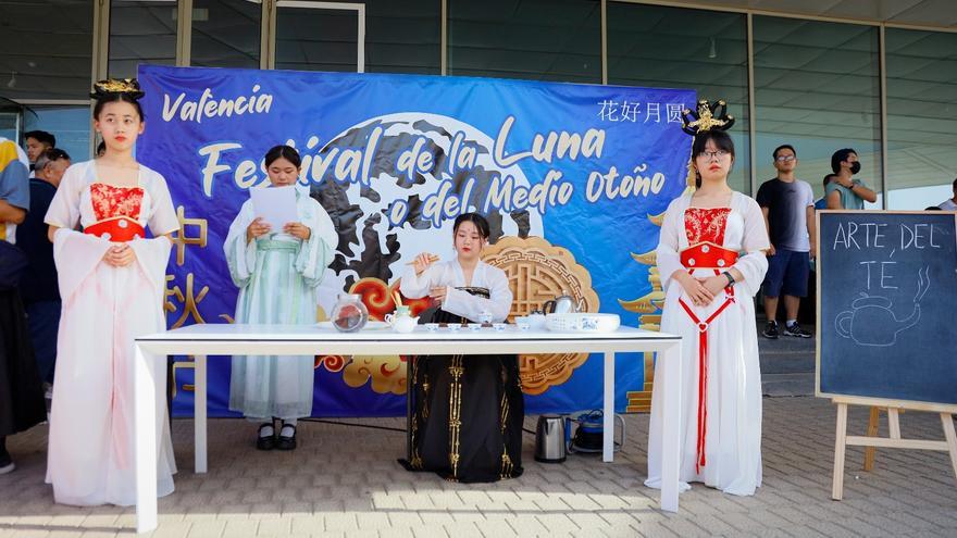 El Instituto Confucio de la Universitat de València celebra la Fiesta de la Luna o del Medio Otoño