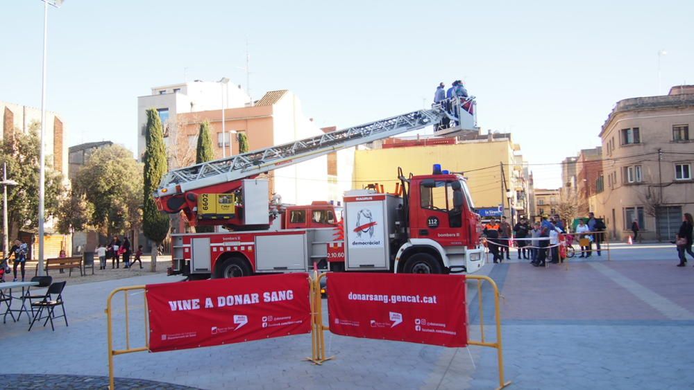 «Els Bombers t''acompanyen a donar sang» a Figueres