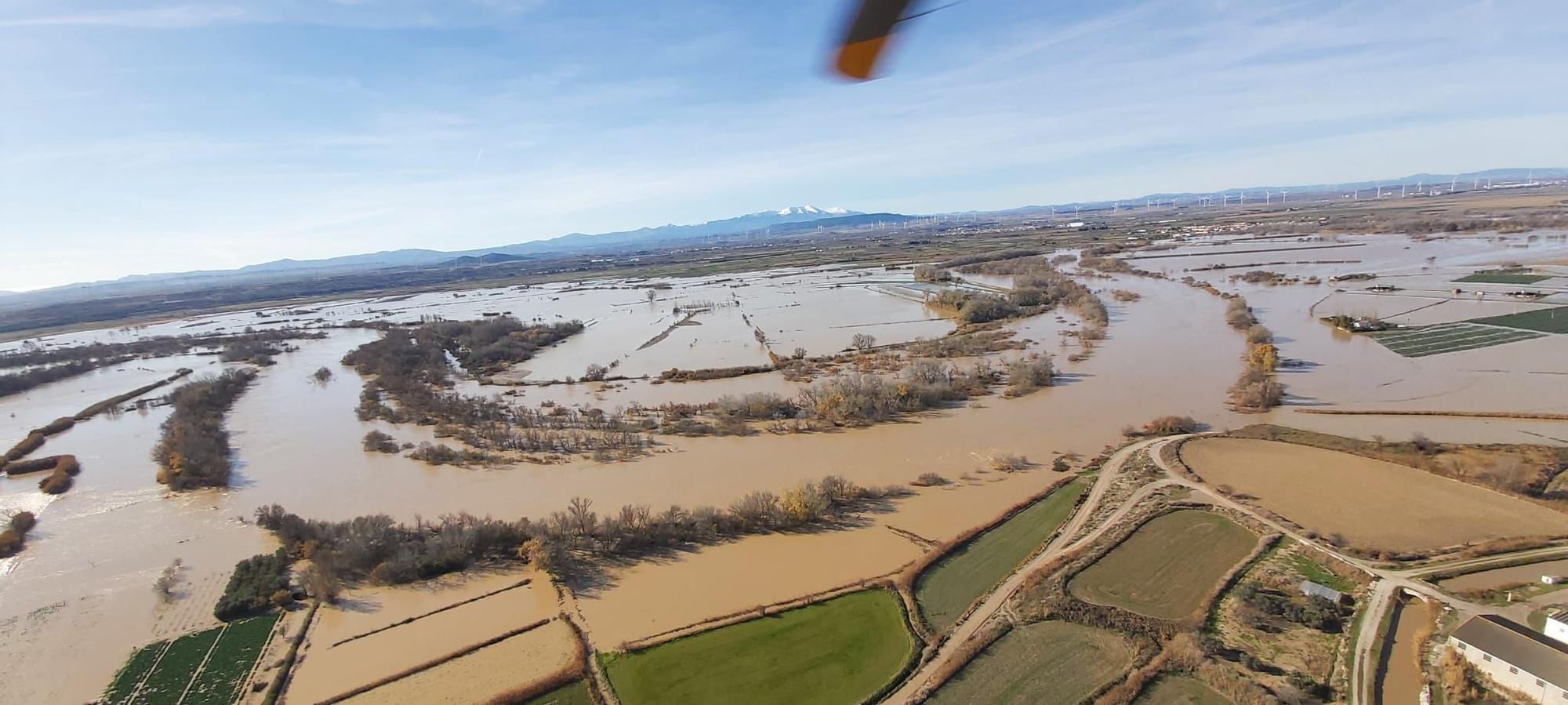 La crecida del Ebro en Novillas, desde el aire