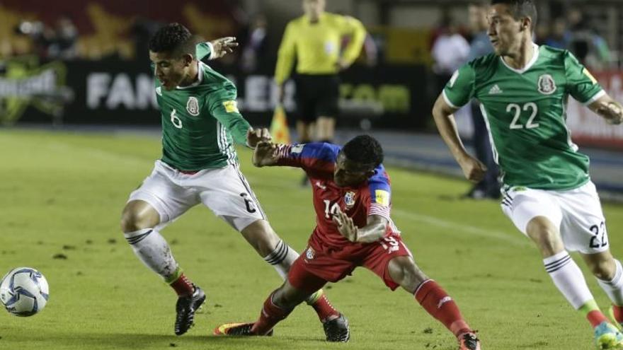 Jonathan disputa los 90 minutos ante Panamá (0-0)