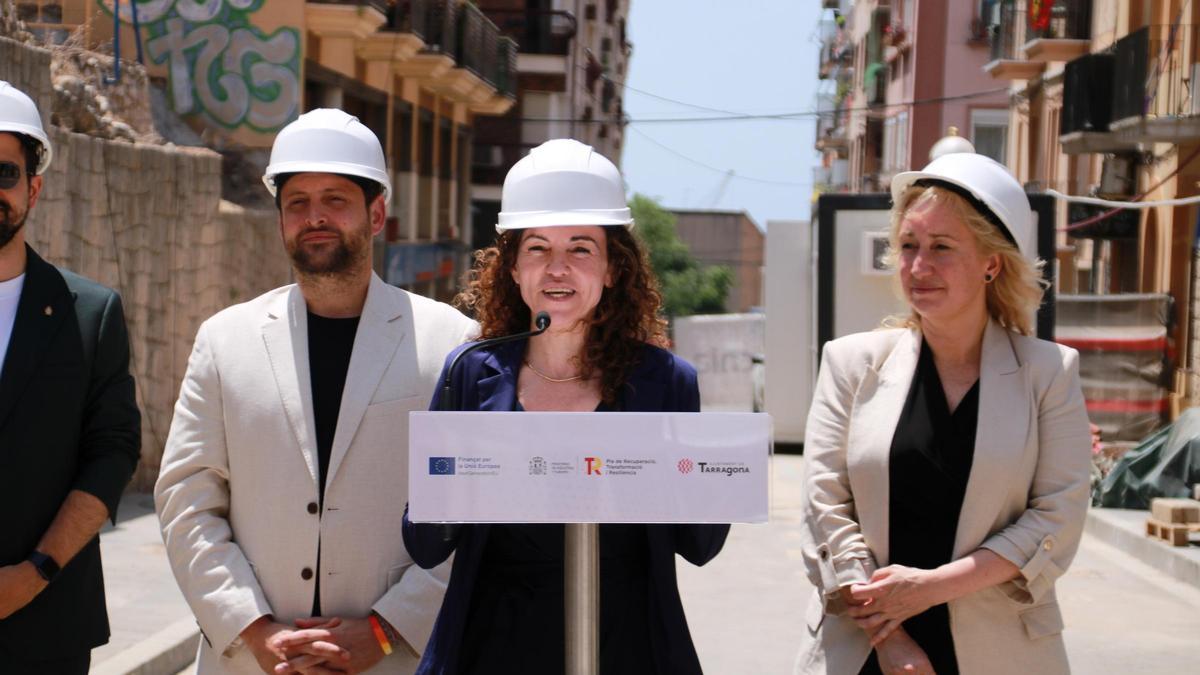 La secretaria de Estado de Turismo, Raquel Sánchez Grau, y el alcalde de Tarragona, Rubén Viñuales.