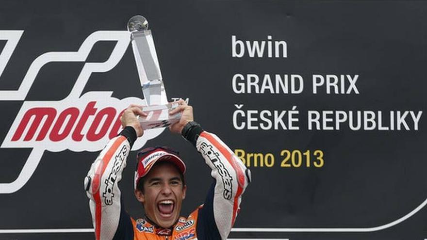 Márquez derrota a lo grande a Pedrosa y Lorenzo en Brno