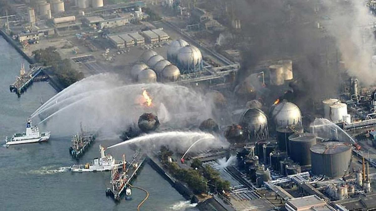 Polémica en Japón por el vertido al mar de aguas contaminadas de radiación de Fukushima