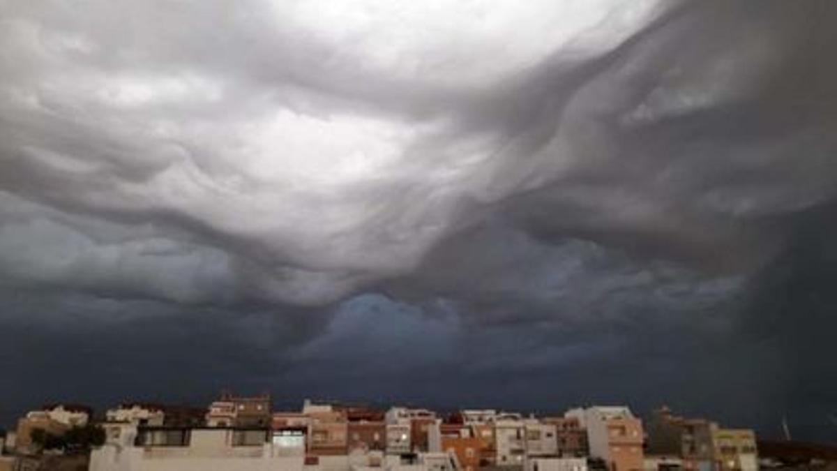 Canarias estará en riesgo a partir del jueves por viento, lluvia y tormentas
